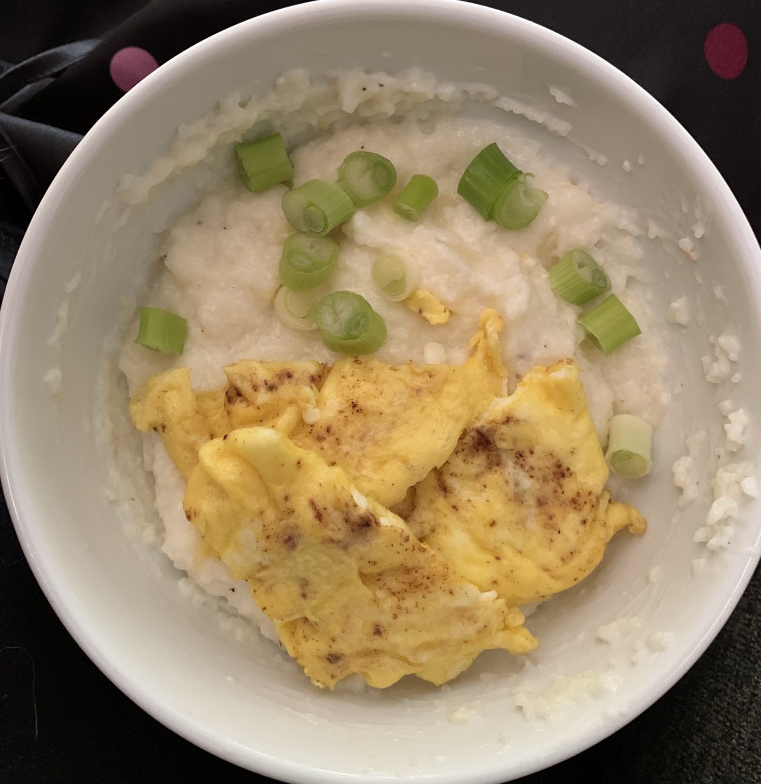 Cheesy grits and eggs Food By Quack